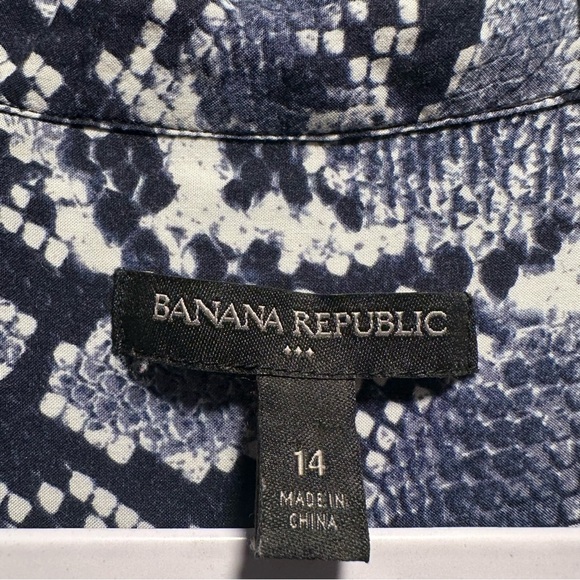 Banana Republic Soft Relaxed Shift Dress Long Sleeve Rayon Blue Python Snake 14 - Picture 2 of 16